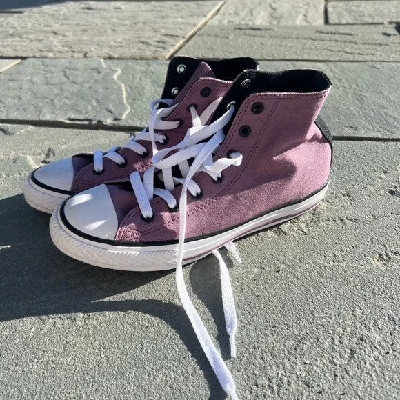 Brand New Purple High-Top Converse with White Laces - Picture 2 of 8